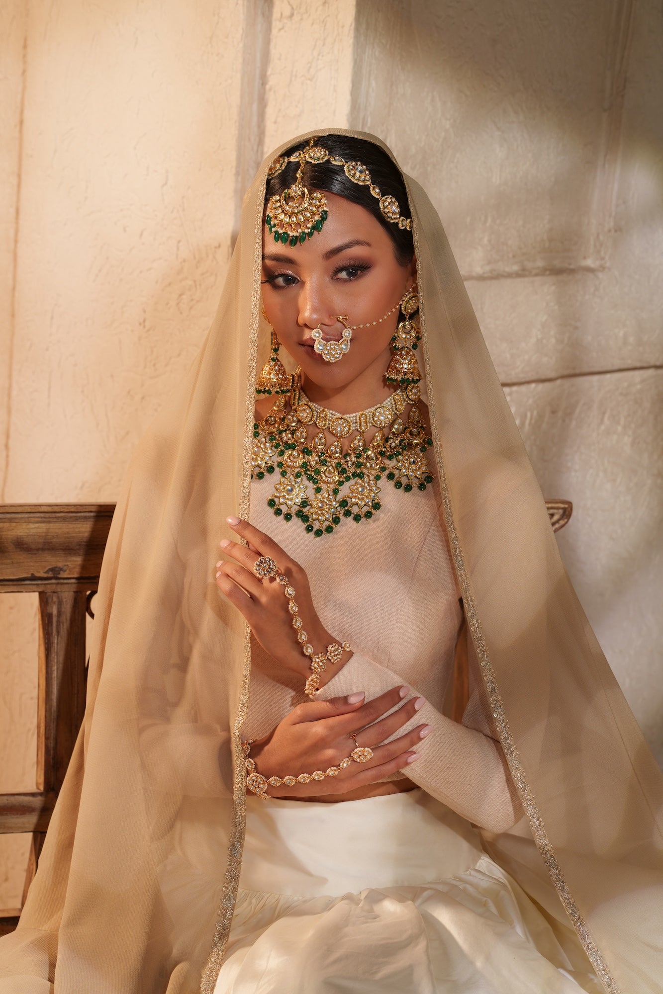 طقم عقد عرائس محفوظه