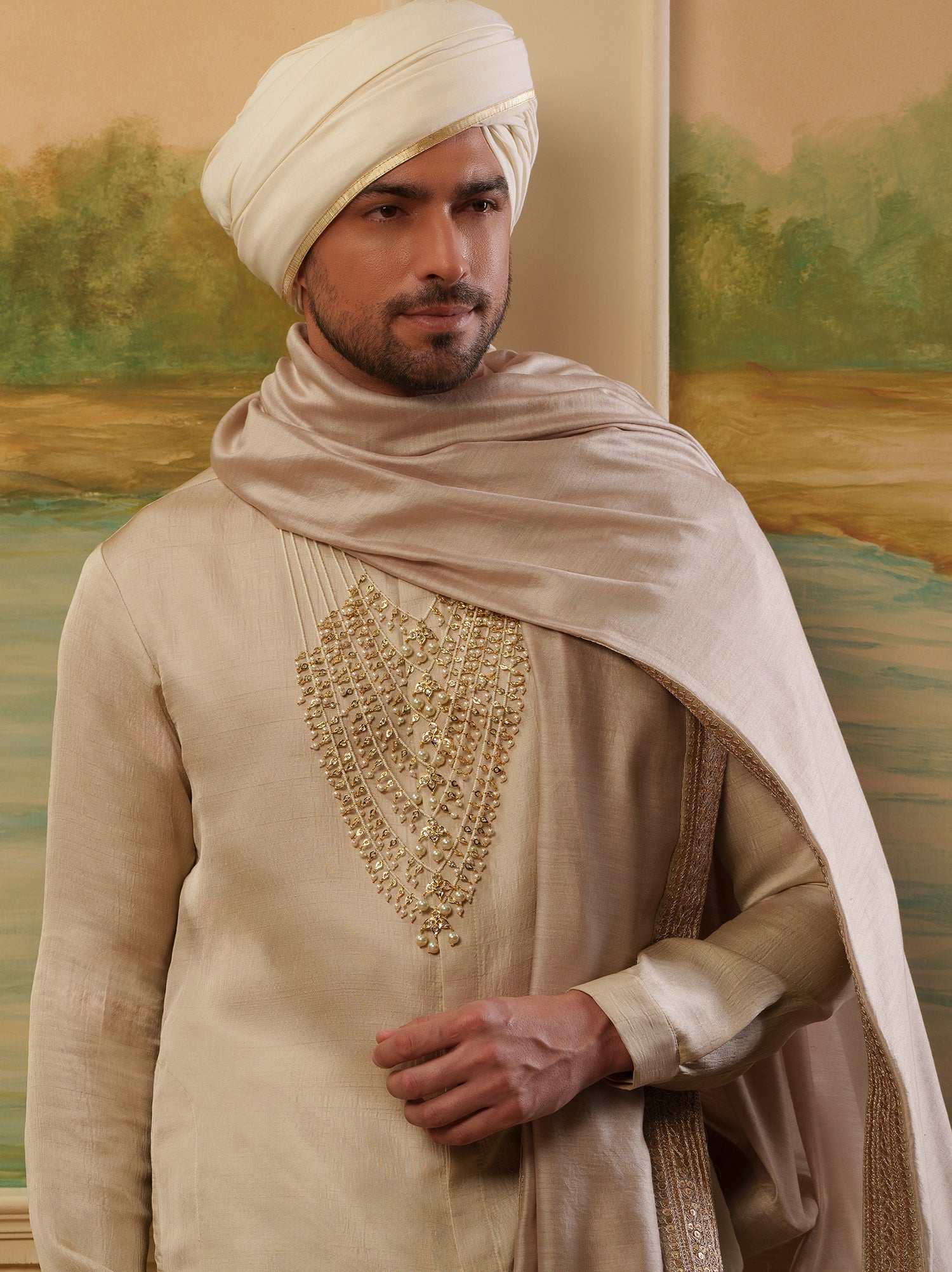 GULNOOR LONG NECKLACE